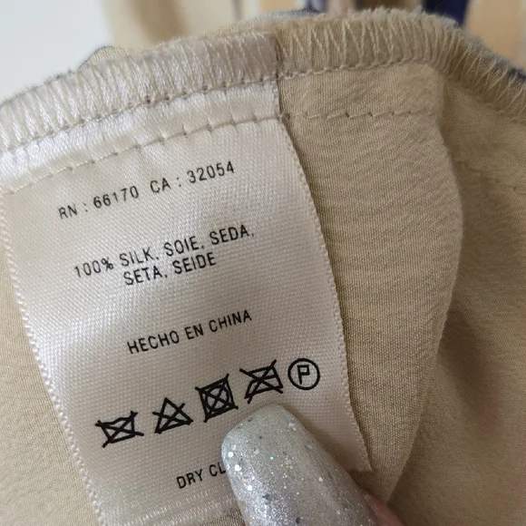 Anthropologie Multicolor Zigzag Blouse with Cream Sleeves - Picture 4 of 4